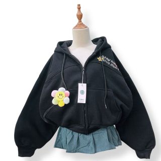 Áo khoác nỉ dành cho nữ dây kéo phao, logo thêu STAYKIND LOVE MORE