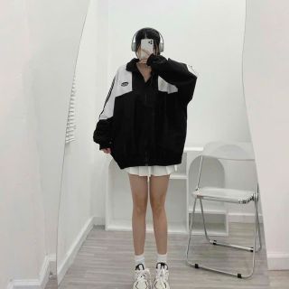 Áo khoác dù phối nam nữ có logo thêu WHATEVER