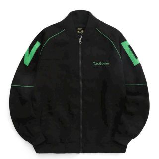 Áo khoác bomber chất da lộn 2 lớp, lót dù bên trong, logo thêu
