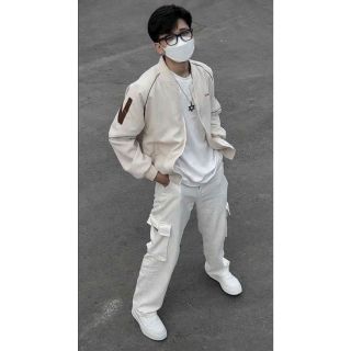 Áo khoác bomber nam chất da lộn 2 lớp, lót dù bên trong, logo thêu