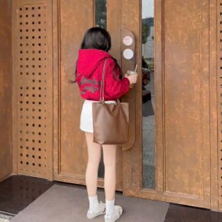 Áo khoác lửng in nổi chữ HEVERMORE POLIME