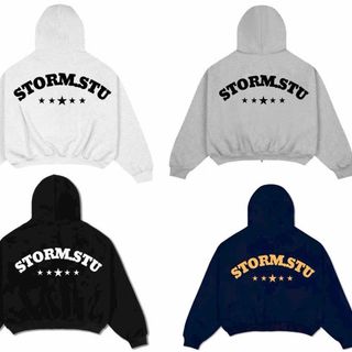 ÁO KHOÁC FORM RỘNG CÂNH DƠI IN CHỮ NỔI STORMSTU CÁ TÍNH PHONG CÁNH. ÁO KHOÁC FORM RỘNG CÂNH DƠI IN CHỮ NỔI STORMSTU CÁ TÍNH PHONG CÁNH.