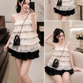 Set Áo Voan Tầng Hai Dây Viền Đen Phối Chân Váy Đen Bồng Set Áo Voan Tầng Hai Dây Viền Đen Phối Chân Váy Đen Bồng