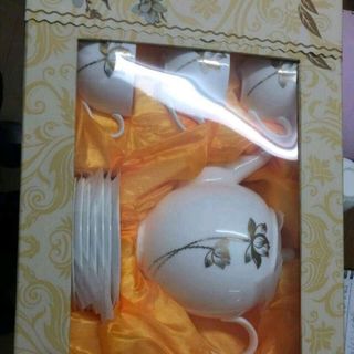 Ấm Chén Đĩa Kê Hàn Quốc Tròn Rẻ (THUNG 12B) Ấm Chén Đĩa Kê Hàn Quốc Tròn Rẻ (THUNG 12B)