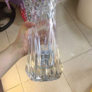 Lọ Hoa Thủy Tinh Loe Trắng 20cm (THÙNG 36C)