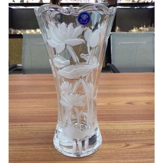 Lọ hoa dáng bầu , loe mài trắng 30cm