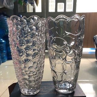 Bình cắm hoa thuỷ tinh cao 25cm khum trắng