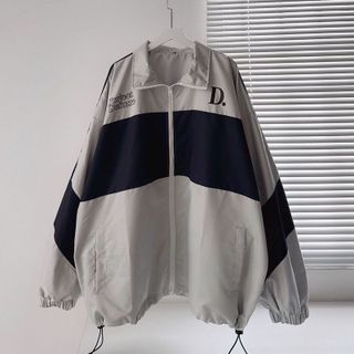 KHOÁC DÙ DERORREE 3 SỌC 2 lớp dày dặn 2 màu form rộng unisex nam nữ KHOÁC DÙ DERORREE 3 SỌC 2 lớp dày dặn 2 màu form rộng unisex nam nữ