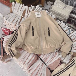 Áo khoác da lộn có nón có nút chặn nón,2 lớp lót dù,logo thêu form to 70kg