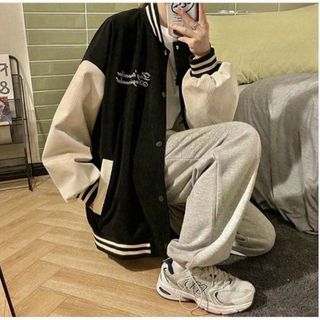 Áo khoác nhung logo thêu ,chất nhung 2 lớp lót dù freesize dưới 70kg Áo khoác nhung logo thêu ,chất nhung 2 lớp lót dù freesize dưới 70kg