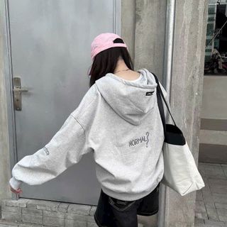 Áo khoác hoodie zip form boxy thêu What Is Normal ? Áo khoác hoodie zip form boxy thêu What Is Normal ?