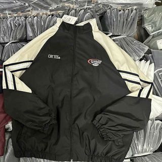 Áo Khoác Dù Chạy Viền THÊU CATTEE - Jacket Form Rộng Unisex Áo Khoác Dù Chạy Viền THÊU CATTEE - Jacket Form Rộng Unisex