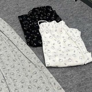 ( Chất vải đẹp ) Quần ống loe chất lem tăm mềm mịn logo in form dưới 65kg ( Chất vải đẹp ) Quần ống loe chất lem tăm mềm mịn logo in form dưới 65kg