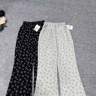 ( Chất vải đẹp ) Quần ống loe chất lem tăm mềm mịn logo in form dưới 65kg ( Chất vải đẹp ) Quần ống loe chất lem tăm mềm mịn logo in form dưới 65kg