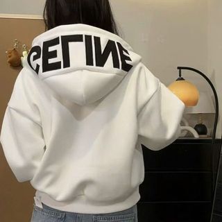 Áo khoác nón rộng thêu GETINE chất nỉ XK dày dặn form Boxy freesize dưới 65kg Áo khoác nón rộng thêu GETINE chất nỉ XK dày dặn form Boxy freesize dưới 65kg