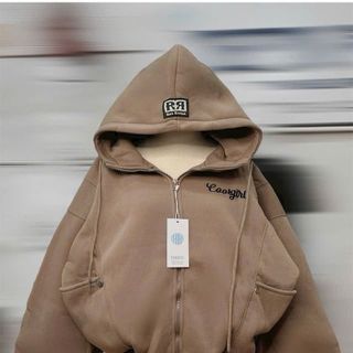 Áo khoác form boxy thêu Coolgirl chất nỉ xk dày mịn cổ cao freesize 65kg Áo khoác form boxy thêu Coolgirl chất nỉ xk dày mịn cổ cao freesize 65kg