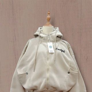 Áo khoác form boxy thêu Coolgirl chất nỉ xk dày mịn cổ cao freesize 65kg Áo khoác form boxy thêu Coolgirl chất nỉ xk dày mịn cổ cao freesize 65kg