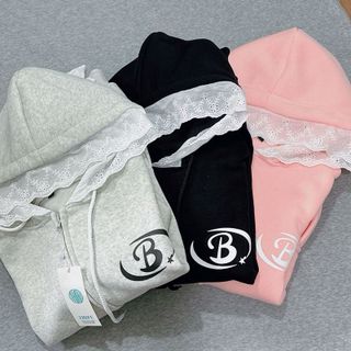 Áo khoác nữ chất nỉ bông mũ phối ren