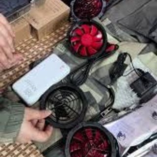 bộ phụ kiện áo điều hòa nhật bản cao cấp Pin 80.000mAh Quạt 18v-9cánh siêu mát TẶNG KÈM ĐÁ KHÔ bộ phụ kiện áo điều hòa nhật bản cao cấp Pin 80.000mAh Quạt 18v-9cánh siêu mát TẶNG KÈM ĐÁ KHÔ