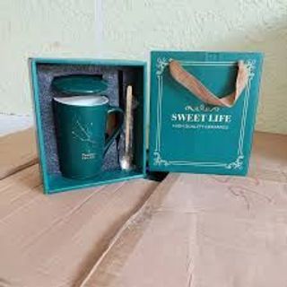 Cốc sứ có nắp thìa, dung tích 340ml in chữ Lucky, ly sứ quà tặng ý nghĩa