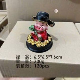 Bộ 4 tượng thần tài cầm thỏi vàng , đồng xu may mắn ( THÙNG 120 C )