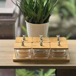 MG602 - BỘ 6 cái vuông Mứt thủy tinh + nắp gỗ+ khay gỗ 