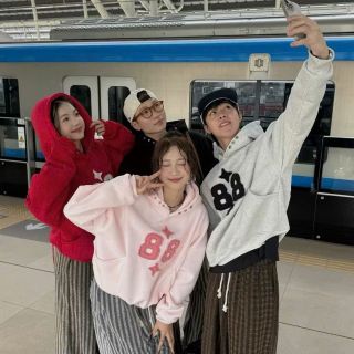 ￼Áo Hoodie 88 Dây Ngược Boxy Form Unisex Nam Nữ Nhiều Màu