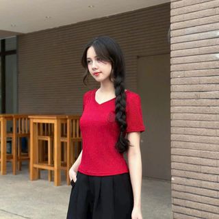 Bộ Set Áo Thun Tay Ngắn Cổ Tim co giãn Minisize bigsize logo in. Bộ Set Áo Thun Tay Ngắn Cổ Tim co giãn Minisize bigsize logo in.