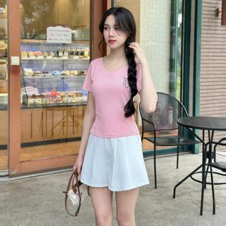 Bộ Set Áo Thun Tay Ngắn Cổ Tim co giãn Minisize bigsize logo in. Bộ Set Áo Thun Tay Ngắn Cổ Tim co giãn Minisize bigsize logo in.