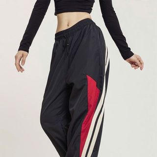 Quần Jogger phối Đen Đỏ Dáng Rộng có dây rút lai Thể Thao Cho Nam Nữ