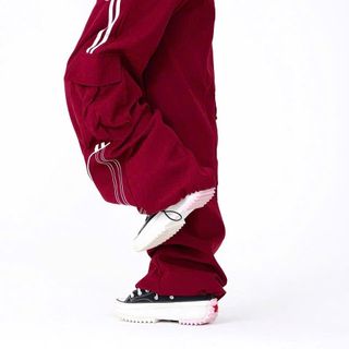Quần Jogger Nam Nữ, Quần Ống Rộng Unisex Vải Dù Logo Thêu Có Dây Rút Lai,Chạy Chỉ decan 2 Bên Sườn Quần Jogger Nam Nữ, Quần Ống Rộng Unisex Vải Dù Logo Thêu Có Dây Rút Lai,Chạy Chỉ decan 2 Bên Sườn