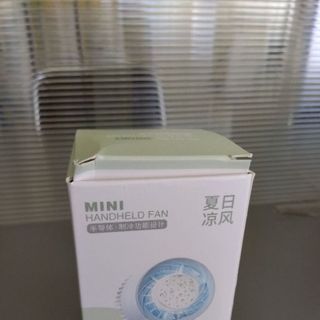 Quạt cầm tay, 3 mức luồng gió ( Thùng 100C )