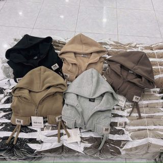 Áo khoác dáng lửng croptop có nón chất nỉ dệt XK dày túi nắp logo M Áo khoác dáng lửng croptop có nón chất nỉ dệt XK dày túi nắp logo M