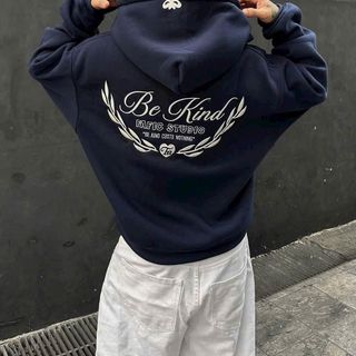 Áo Khoác Boxy Thêu BE KIND - Chất Nỉ Bông Mịn Dày, FORM RỘNG Áo Khoác Boxy Thêu BE KIND - Chất Nỉ Bông Mịn Dày, FORM RỘNG