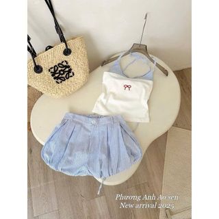 Set Đi Biển 3 Món Áo Quây + Bra Phối Quần Đùi Bí Xếp Li Set Đi Biển 3 Món Áo Quây + Bra Phối Quần Đùi Bí Xếp Li