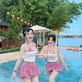 Set Đi Biển 3 Món Áo Quây + Bra Phối Quần Đùi Bí Xếp Li Set Đi Biển 3 Món Áo Quây + Bra Phối Quần Đùi Bí Xếp Li