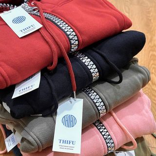 Áo Khoác Phối Màu Cổ Cao Dây Kéo Kim Loại To, Tay Xỏ Ngón, Chất Nỉ Bông Dày Mịn Form Boxy - Freesize Dưới 65kg