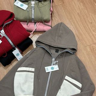 Áo Khoác Phối Màu Cổ Cao Dây Kéo Kim Loại To, Tay Xỏ Ngón, Chất Nỉ Bông Dày Mịn Form Boxy - Freesize Dưới 65kg