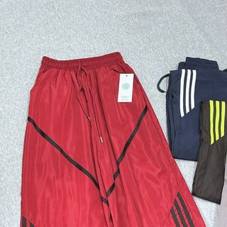 Quần Ống Rộng Dây Rút Chất Dù Nhăn Phối Viền V Và Sọc Freesize Dưới 65kg