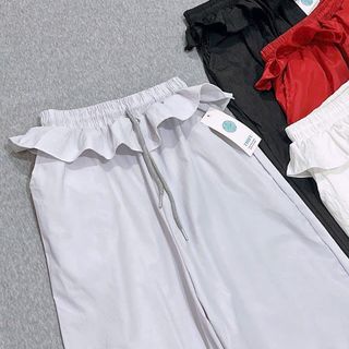 Quần Ống Rộng Lưng BÈO Dây Rút LAI Chất Dù Nhăn Freesize Dưới 65kg Quần Ống Rộng Lưng BÈO Dây Rút LAI Chất Dù Nhăn Freesize Dưới 65kg