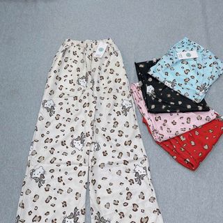 Quần Dài Ống Rộng Họa Tiết Mèo Hello Kitty Phối Da Báo Dễ Thương, Chất Vải Lụa Mềm Mịn Thoáng Thoải Mái Freesize